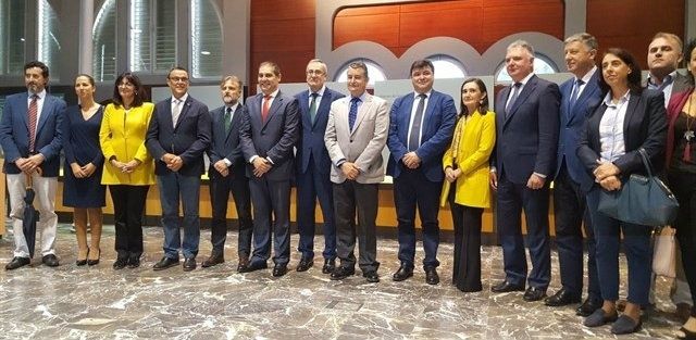 Toma posesión el nuevo presidente del puerto y destaca su 'fuerza y relavancia' para Andalucía y España