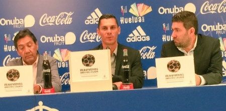 Casquero se va 'súper agradecido' al Recre pero algo dolido con su ayudante: 'Me ha sorprendido y me habría gustado que se fuera conmigo'