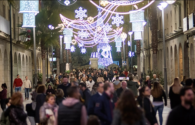 El alumbrado de Navidad se adelantará al viernes 24 de noviembre, coincidiendo con el Black Friday