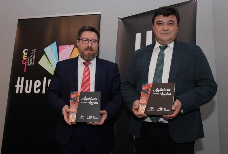 El libro ‘Andalucía homenajea a Huelva’ destaca la excelencia de los productos onubenses con recetas de 15 chefs andaluces