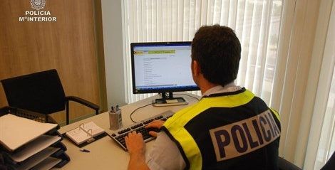 Detenido por distribuir por WhatsApp imágenes de supuestos abusos sexuales a menores