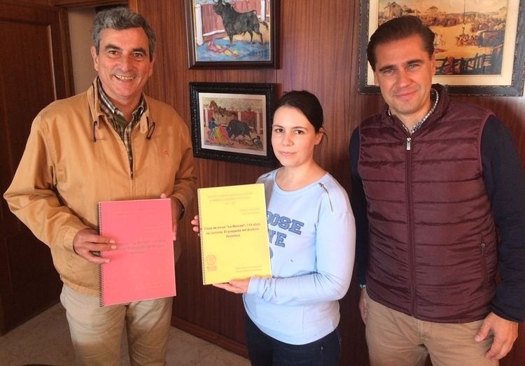 La plaza de toros de la Merced comienza a dar forma a su archivo histórico