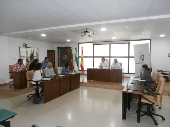El Ayuntamiento de San Bartolomé de la Torre aprueba un presupuesto superior a los dos millones de euros para 2018
