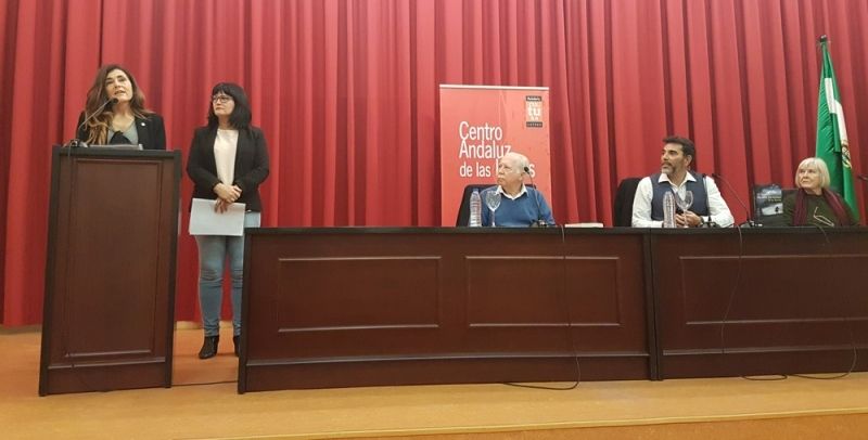 La Consejería de Cultura organiza el encuentro de clubes de lectura de la provincia con el escritor Víctor del Árbol