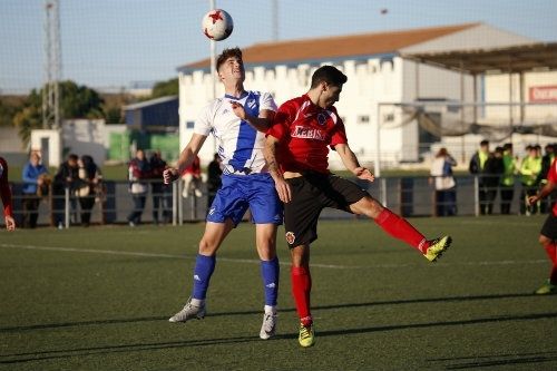 El Atlético Onubense gana el intercambio de golpes con el Espeleño (3-2)