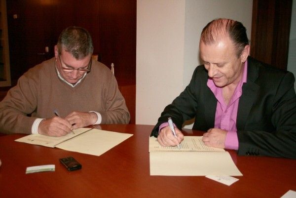 El Ayuntamiento de Cartaya y la Fundación Cepaim firman un convenio para favorecer la convivencia