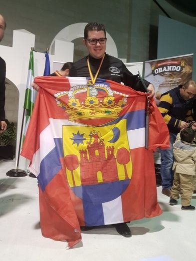 El segundo mejor cortador de jamón de España es onubense