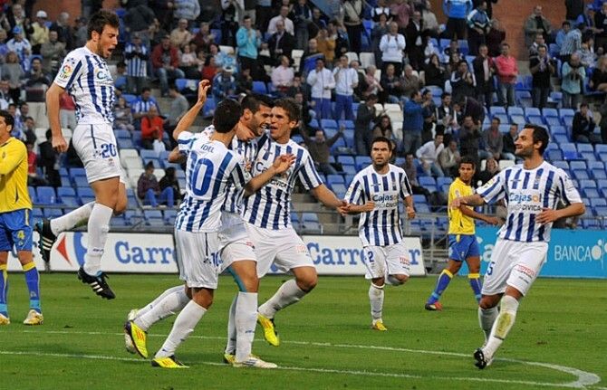El Nuevo Colombino disfruta de un dulce décimo aniversario (4-2)