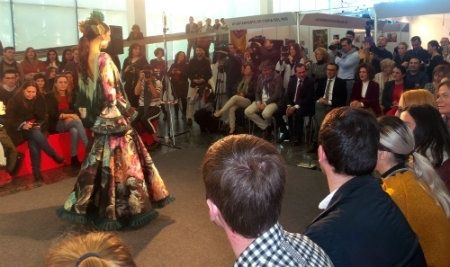 Simof se rinde ante las creaciones flamencas de los diseñadores onubenses en el Día de Huelva