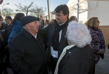 Rotulan la calle ‘Pilar Marín’ en homenaje a una “gran mujer, con una trayectoria humana y solidaria al servicio de los onubenses”