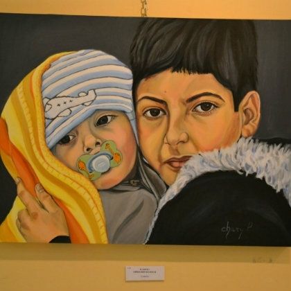 La zalameña Chari Pérez pone rostro a las niñas y niños refugiados de Siria en el Centro Cultural de Nerva