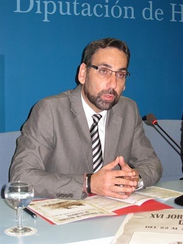 El alcalde denuncia el posible sabotaje a sectores eléctricos del municipio y a su propio vehículo