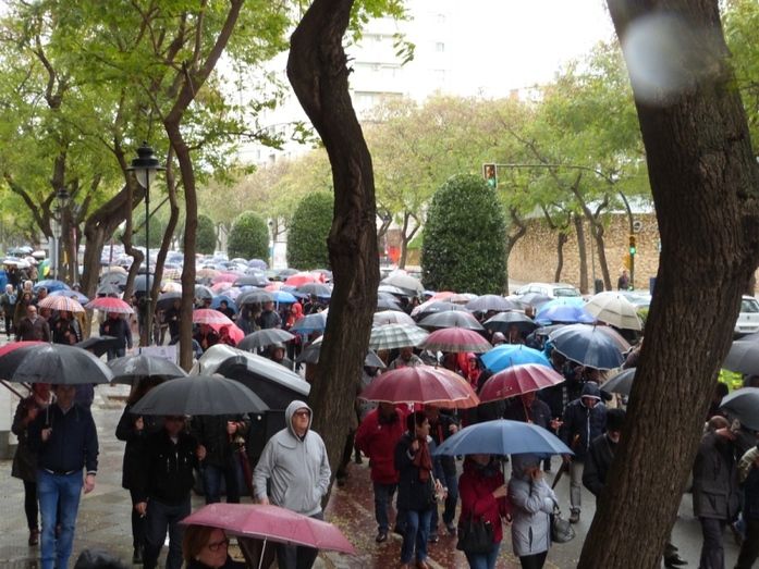 Marea de paraguas para reclamar unas pensiones públicas y dignas