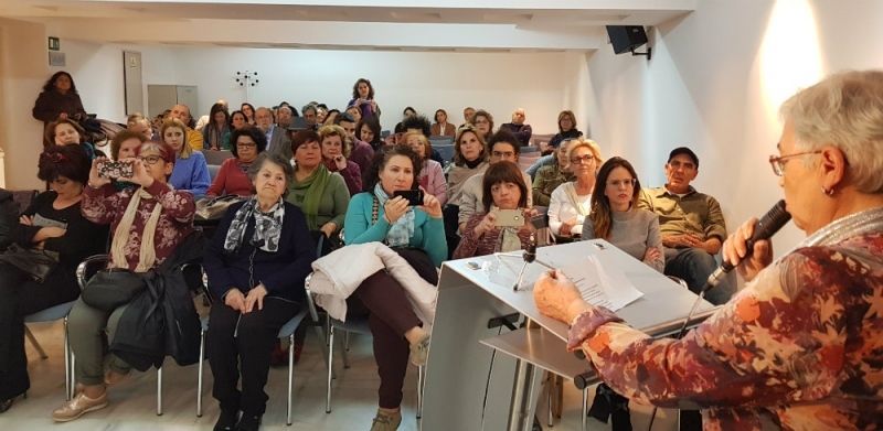 Mujeres poetas de Huelva se unen a la celebración del Día Mundial de la Poesía con un recital en la Biblioteca Provincial