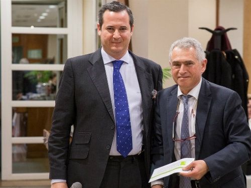 Premian un estudio del Hospital Juan Ramón Jiménez sobre diagnóstico precoz en cáncer de pulmón