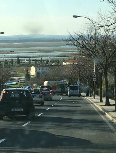 Un hombre resulta herido al ser atropellado en la cuesta de la Avenida de la Cinta