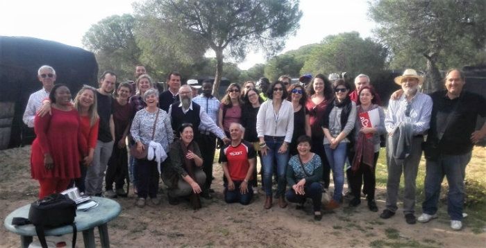 Cáritas analiza en Huelva los retos sociales que plantean el temporerismo y los asentamientos