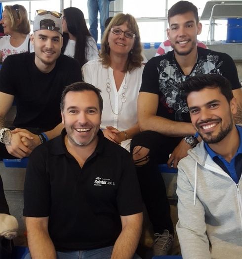 Los hermanos NBA Hernangómez ven ganar a su hermana en Huelva