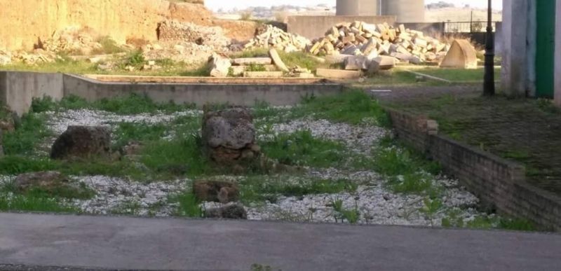 Denuncian que la alcaldesa de Niebla usa una zona arqueológica como “vertedero municipal”