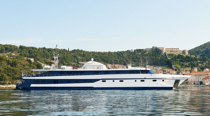 El megayate de cruceros ‘Harmony G’ se estrena el lunes en el Muelle de Levante