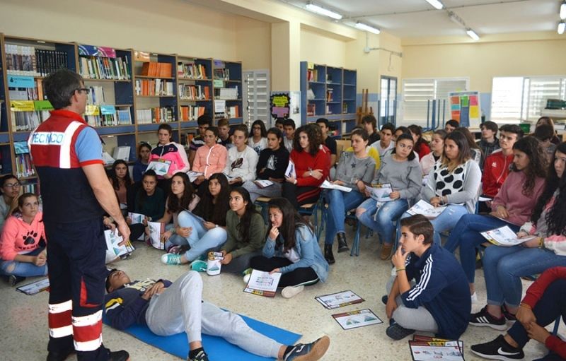 El Aula Móvil del Consorcio de Transporte Sanitario alcanza a 9.000 alumnos tras estrenarse en el Andévalo y la Cuenca Minera