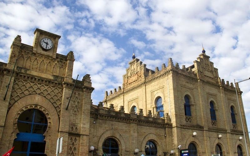 Senadores del PSOE preguntan por el destino que Fomento tiene previsto para la antigua estación de trenes