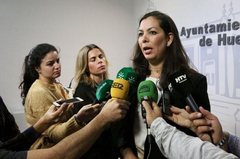 María Martín: 'No debemos ser propietarios de un 8% de las acciones del club'