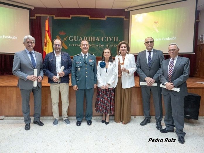 La Guardia Civil celebra su 174 aniversario con la imposición de 17 condecoraciones y cinco menciones honoríficas