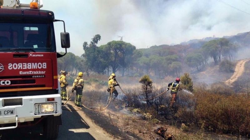 Controlado un incendio en la urbanización Las Colinas de La Redondela