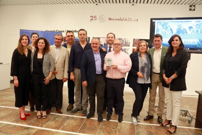 Los ganadores del Premio Huelva de Periodismo 2017 recogen su galardón en Diputación