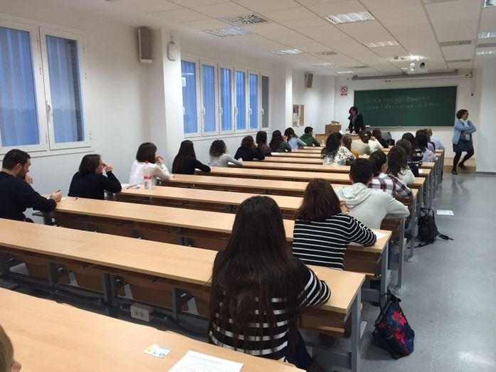 Un total de 1.361 personas se examinarán este sábado en Huelva para optar a 1.481 plazas fijas de enfermería en centros del SAS