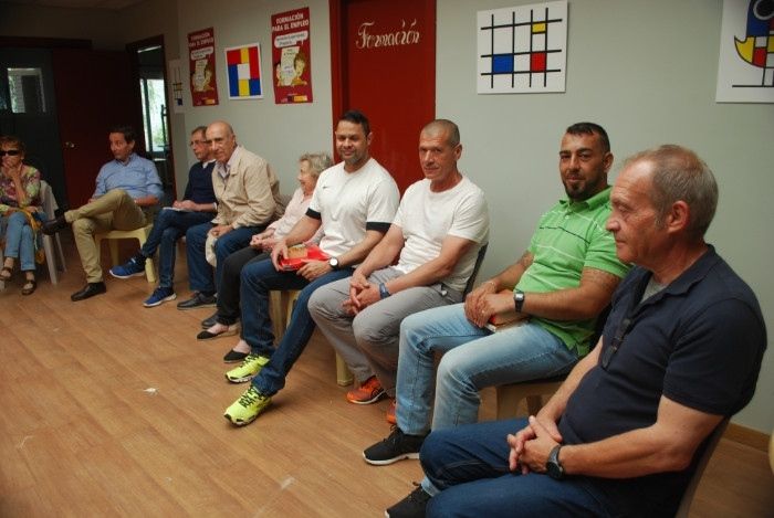El Club de lectura Extramuros de Huelva visita al del Centro Penitenciario