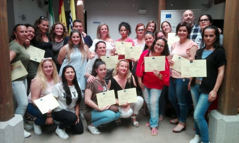 Veitincuatro isleñas logran un trabajo gracias a los cursos de la Fundación Don Bosco y Usisa