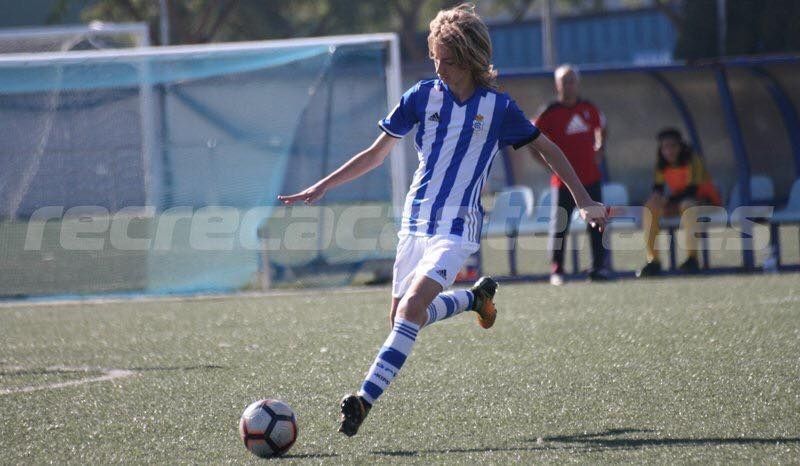 El infantil del Recre Álvaro Embid firma por el Deportivo de la Coruña