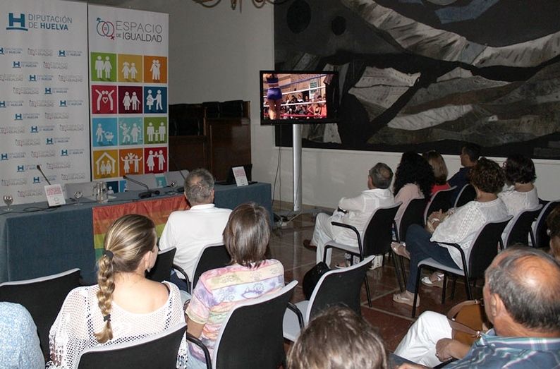 ‘La Primavera Rosa’ de Mario de la Torre expone la cruda realidad de los derechos LGTBI en el mundo
