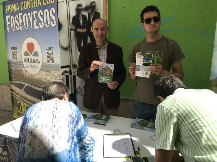 Mesa de la Ría inicia una campaña informativa contra el proyecto de urbanización de los cabezos