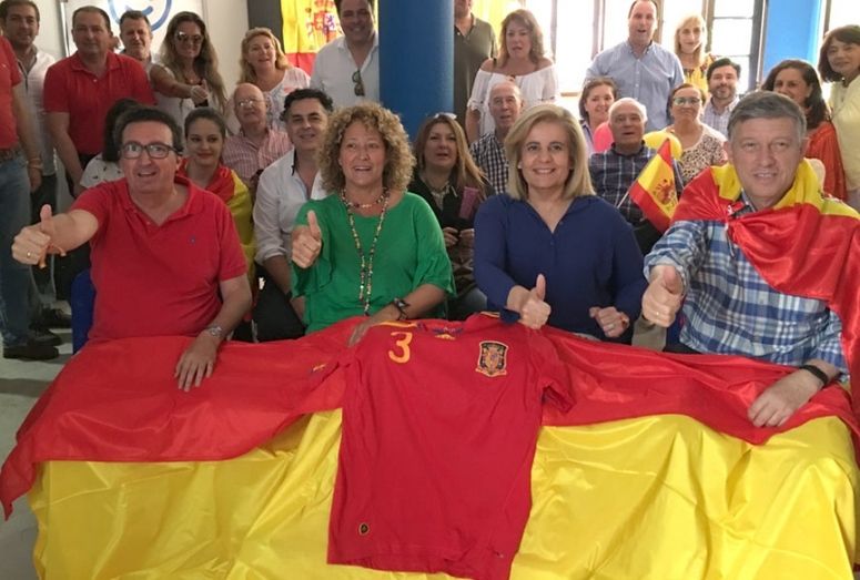 Báñez defiende que con Sáenz de Santamaría al frente del PP 'gana la provincia de Huelva'