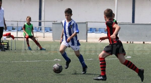 El Sevilla ficha al benjamín del Recre Manu