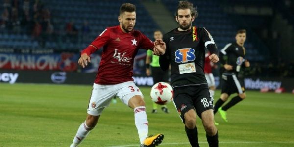 Iván González, central con experiencia en Alemania y Rumanía y que fue internacional Sub 21, ficha por dos años por el Recre