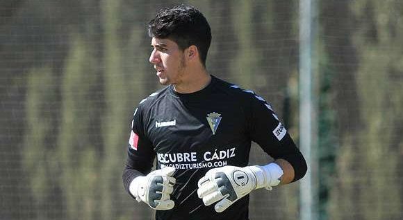 El Recre logra el traspaso del portero de 22 años del Cádiz Álex Lázaro