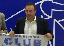 Salmeron: “Aún tienen que venir seis o siete jugadores”