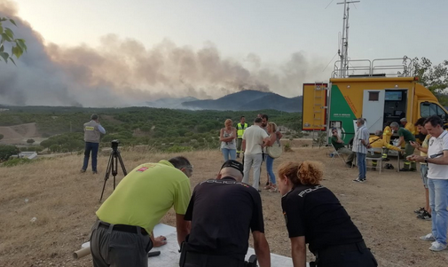 Estabilizan el fuego del incendio de Moguer y los desalojados vuelven a sus casas