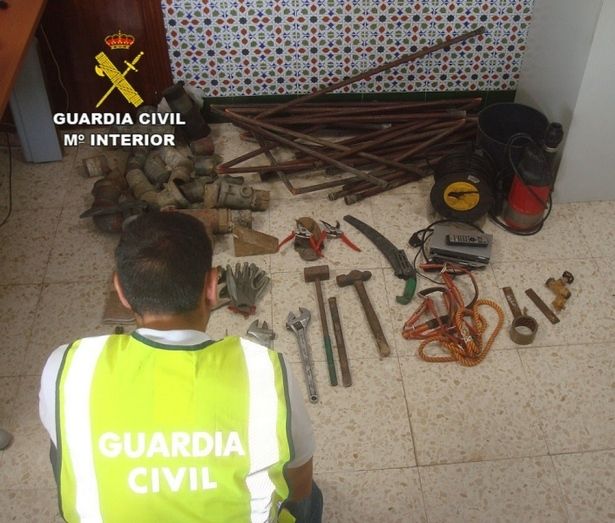 Tres detenidos acusados de robar herramientas en una finca rural de La Palma del Condado
