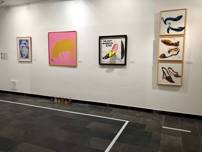 La Diputación lleva las exposiciones 'Huelwarhol' a Punta Umbría y 'Riotinto: Lágrimas de Pincel' a Campofrío