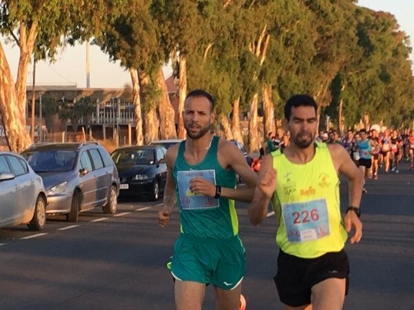 Ali El Fghir, ganador de los 10k de Huelva tras ser sancionado por dopaje Moussab Hadout 