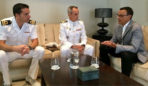 El presidente de la Diputación y el Comandante Naval de Huelva mantienen un encuentro institucional