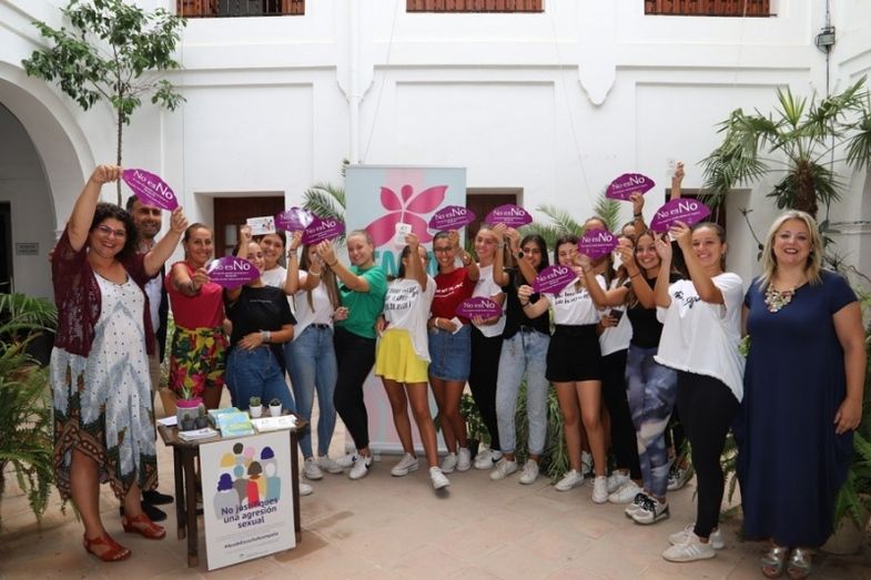 Moguer impulsa una campaña para la eliminación de agresiones sexistas durante la Velada
