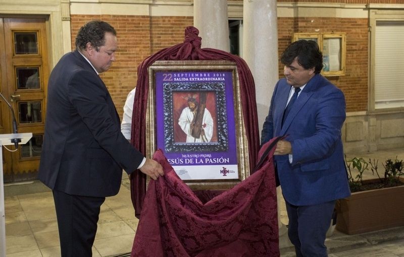 Pasión presenta en el Ayuntamiento los actos en torno a la salida extraordinaria de su Cristo como colofón a su Centenario