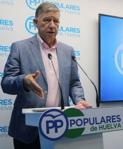 Carmelo Romero destaca los “hechos” del PP en política de agua y pide a los regantes que “no se dejen manejar por el PSOE”