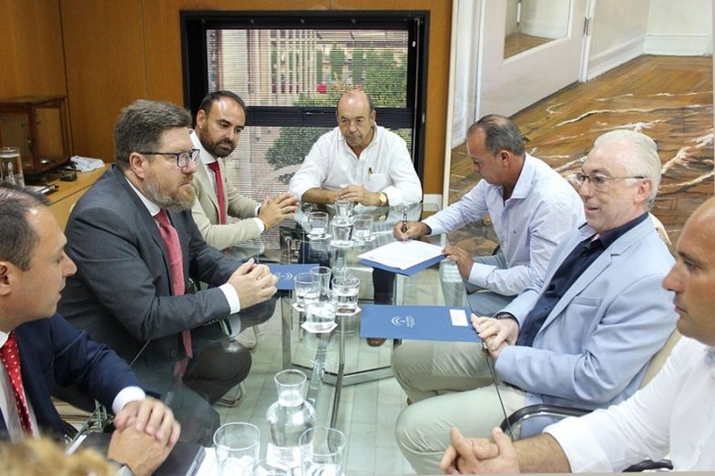 La Junta entrega una ayuda de 510.000 euros a la Comunidad de Regantes de Palos de la Frontera